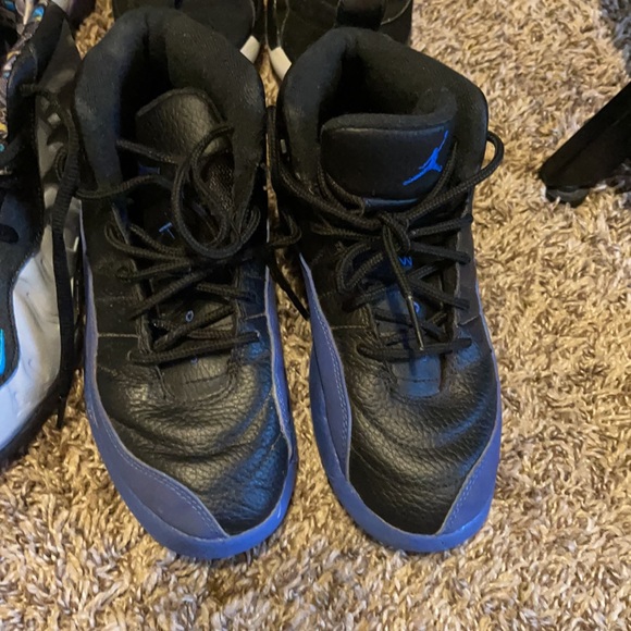 4 pair of Jordans and 1 pair of foams - Picture 2 of 6